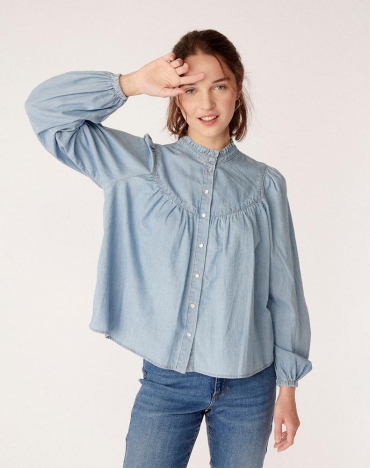 Блуза жіноча з симетричним декольте в квітковий принт