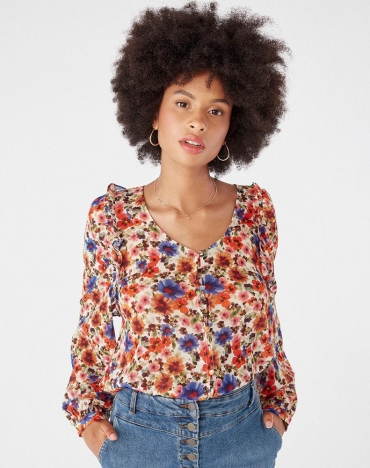 Блуза жіноча з декольте в квітковий малюнок