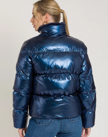 Куртка женская с блеском и искусственным мехом на воротнике
