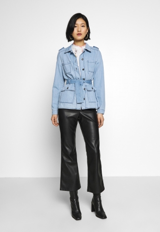 Куртка-рубашка женская джинсовая под пояс