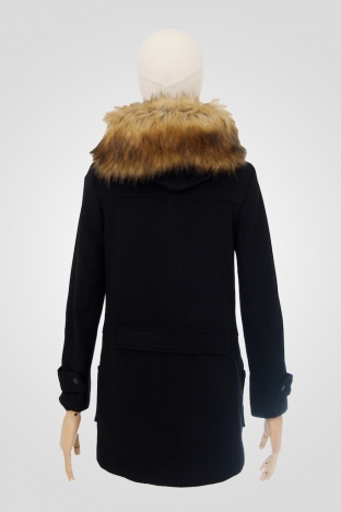 Пальто женское с капюшоном с отделкой из искусственного меха